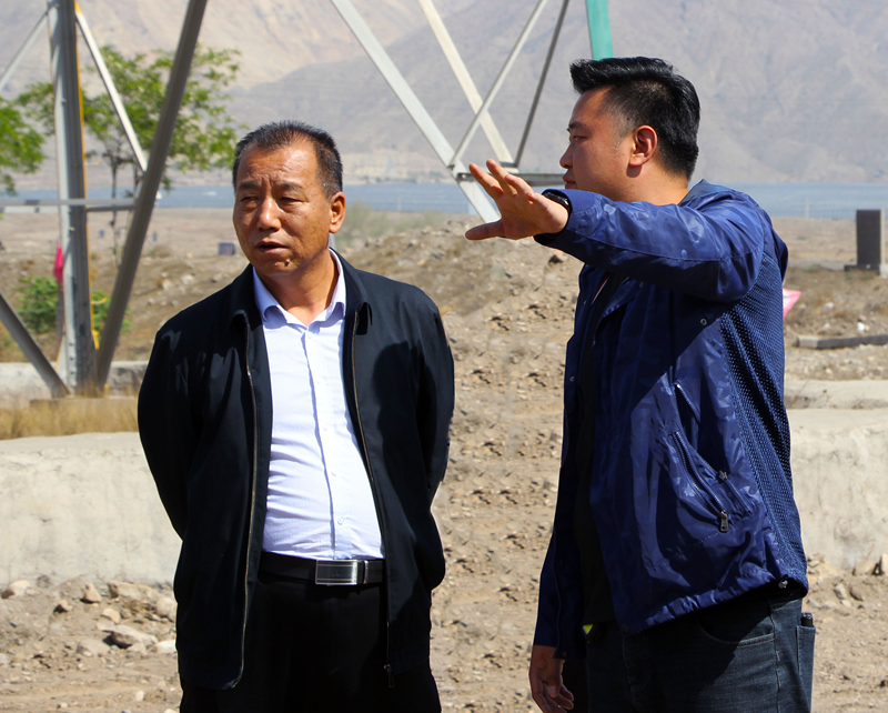 石嘴山市惠农区人大常委会主任田兴海一行赴岳氏集团基地调研