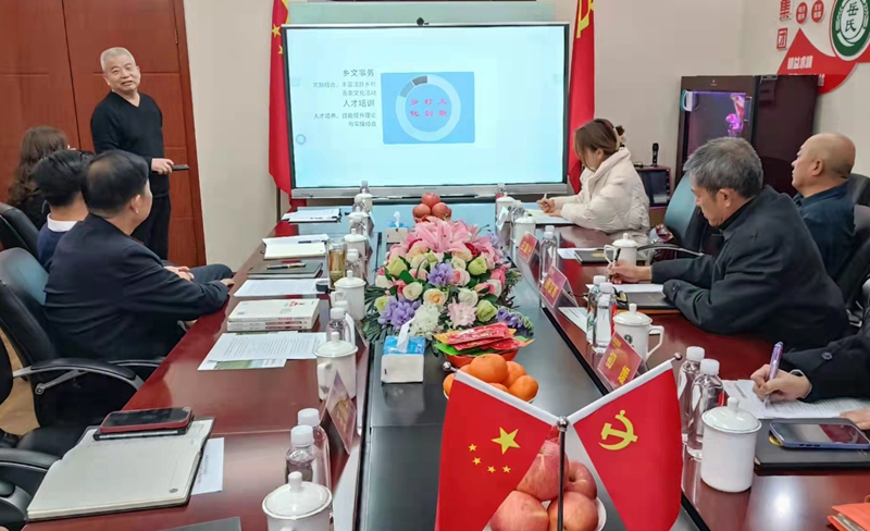 中国民营文化产业商会顾汉春秘书长一行莅临岳氏集团指导工作