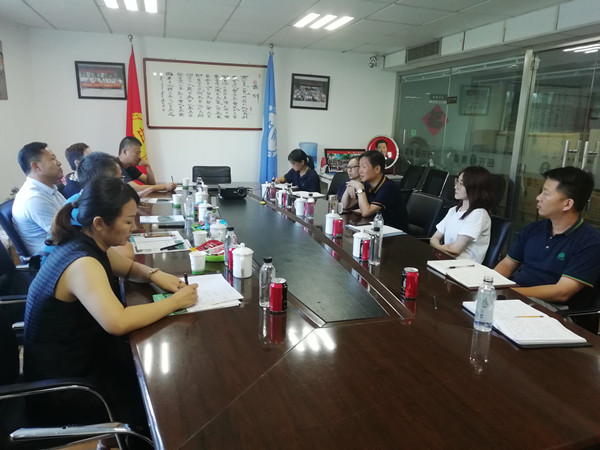 双塔区凤凰山管委会主任刘振福一行访问岳氏