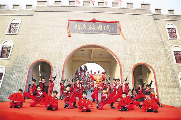 河南安阳：岳乡齐欢庆 传承精忠魂