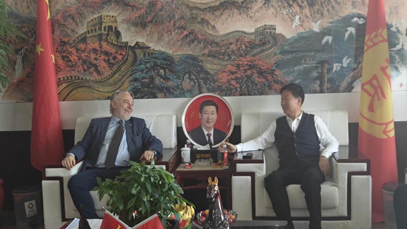 聚焦双边贸易发展  共探企业合作新机遇 ——北马其顿大使携企业代表莅临岳氏集团