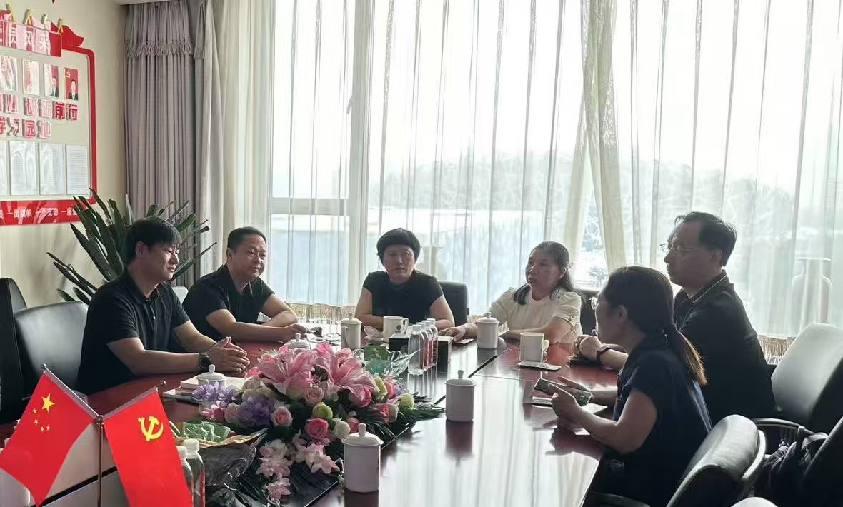 邢台学院领导到访岳氏集团  共绘大健康产业协同发展新蓝图